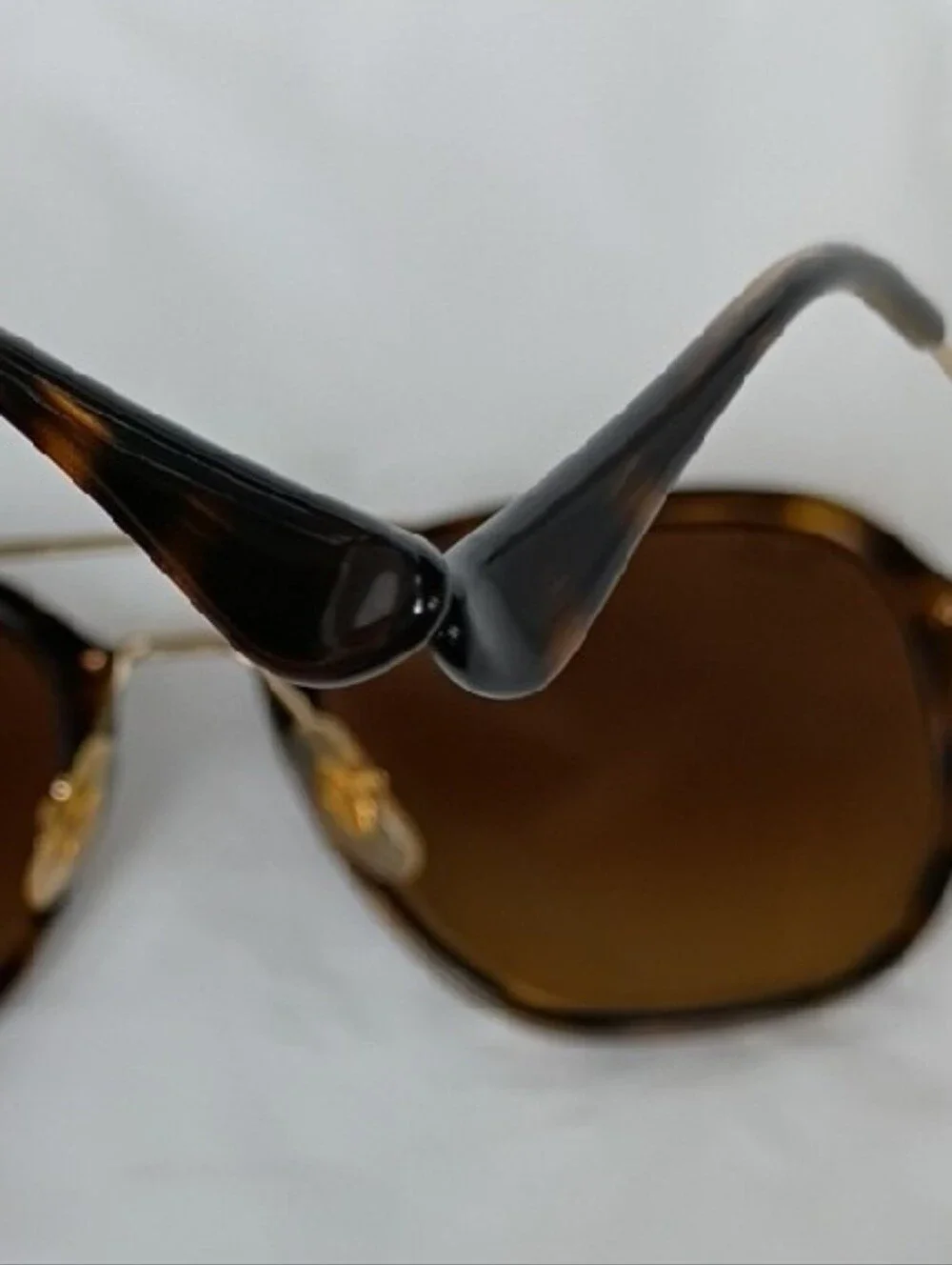Authentic Ray-Ban Men Brown Tortoiseshell Frame Sunglasses  Gold Bridge RB 4273